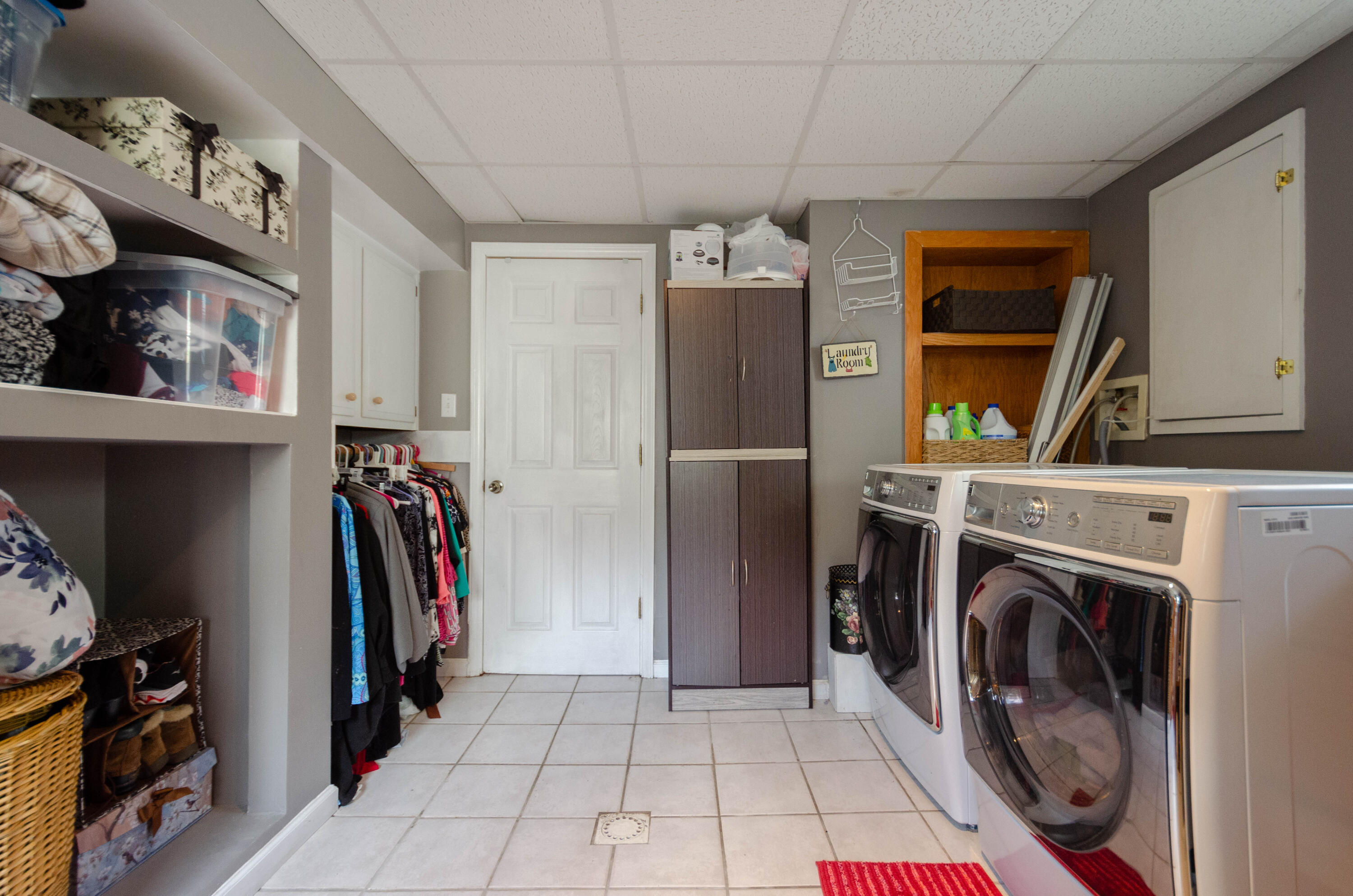 946 Estates RD SE