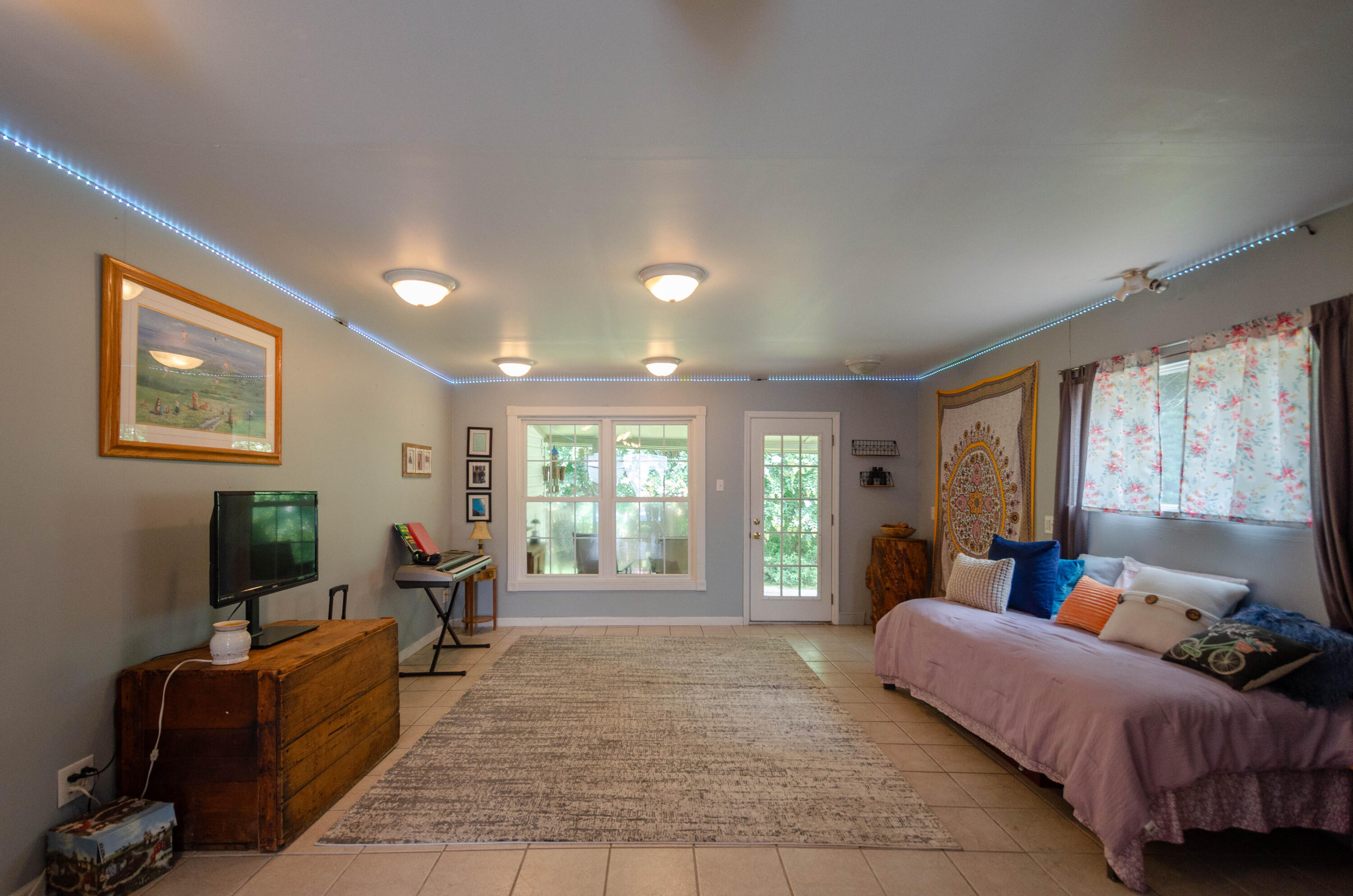 946 Estates RD SE
