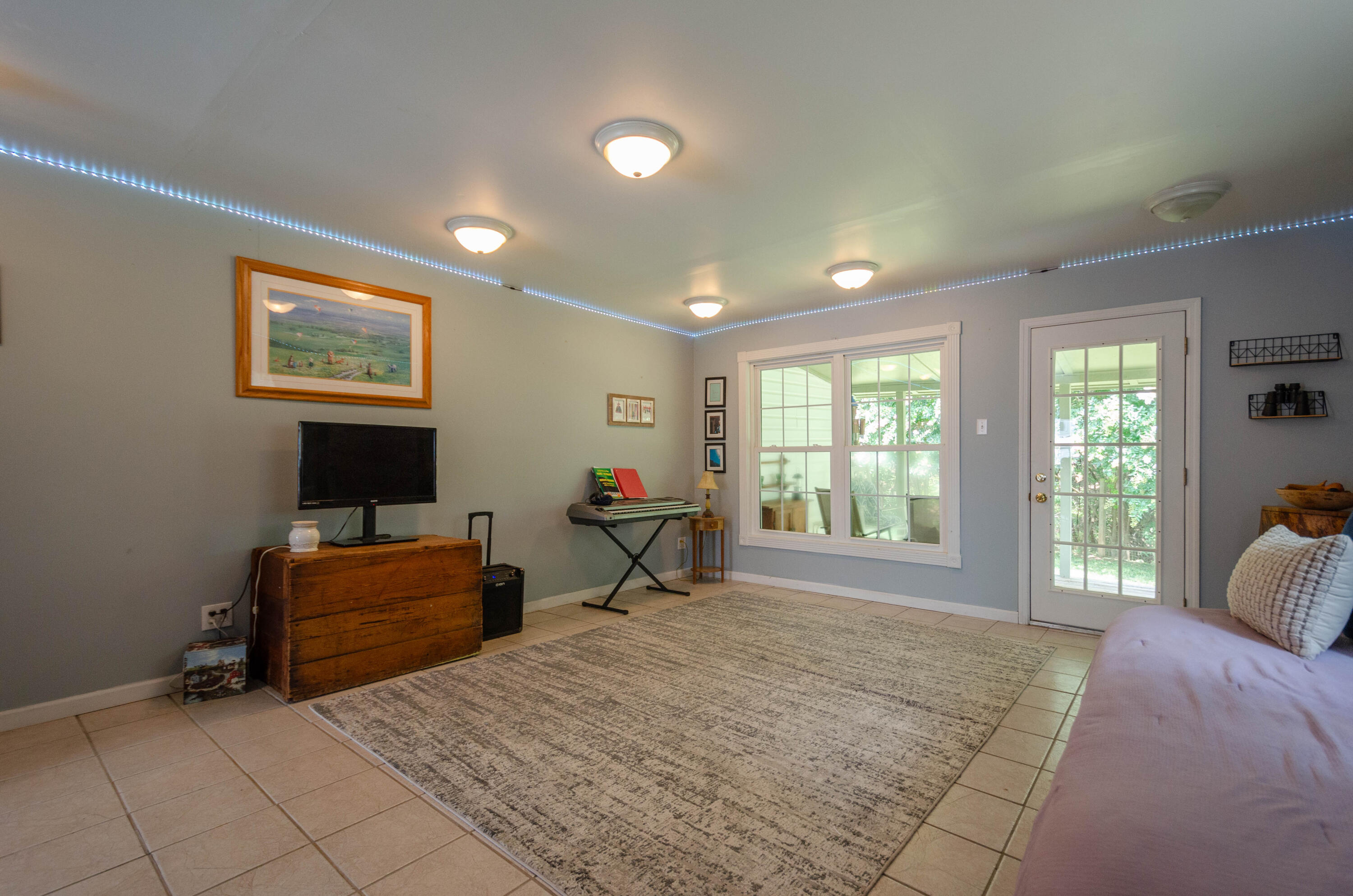 946 Estates RD SE