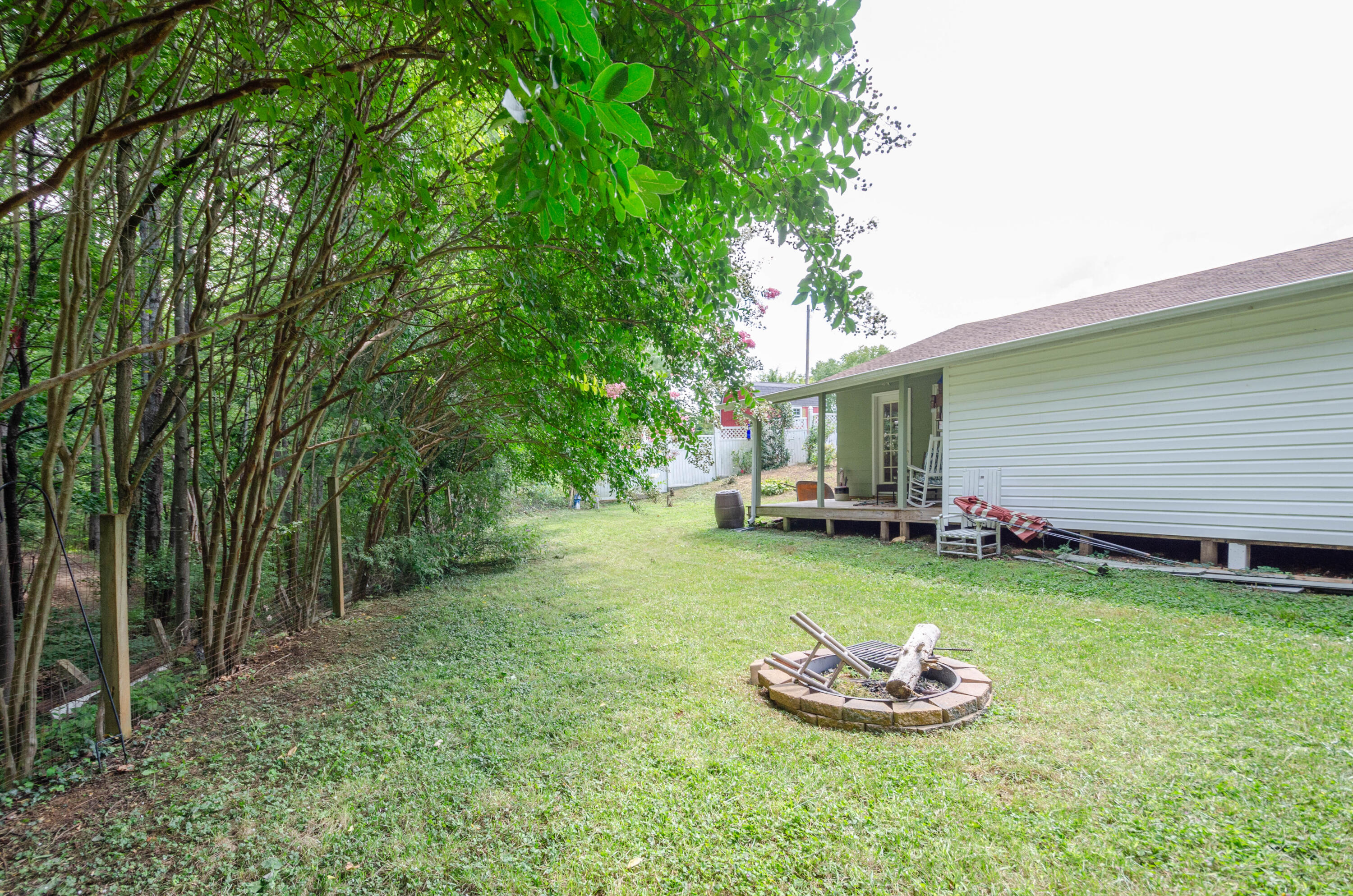 946 Estates RD SE