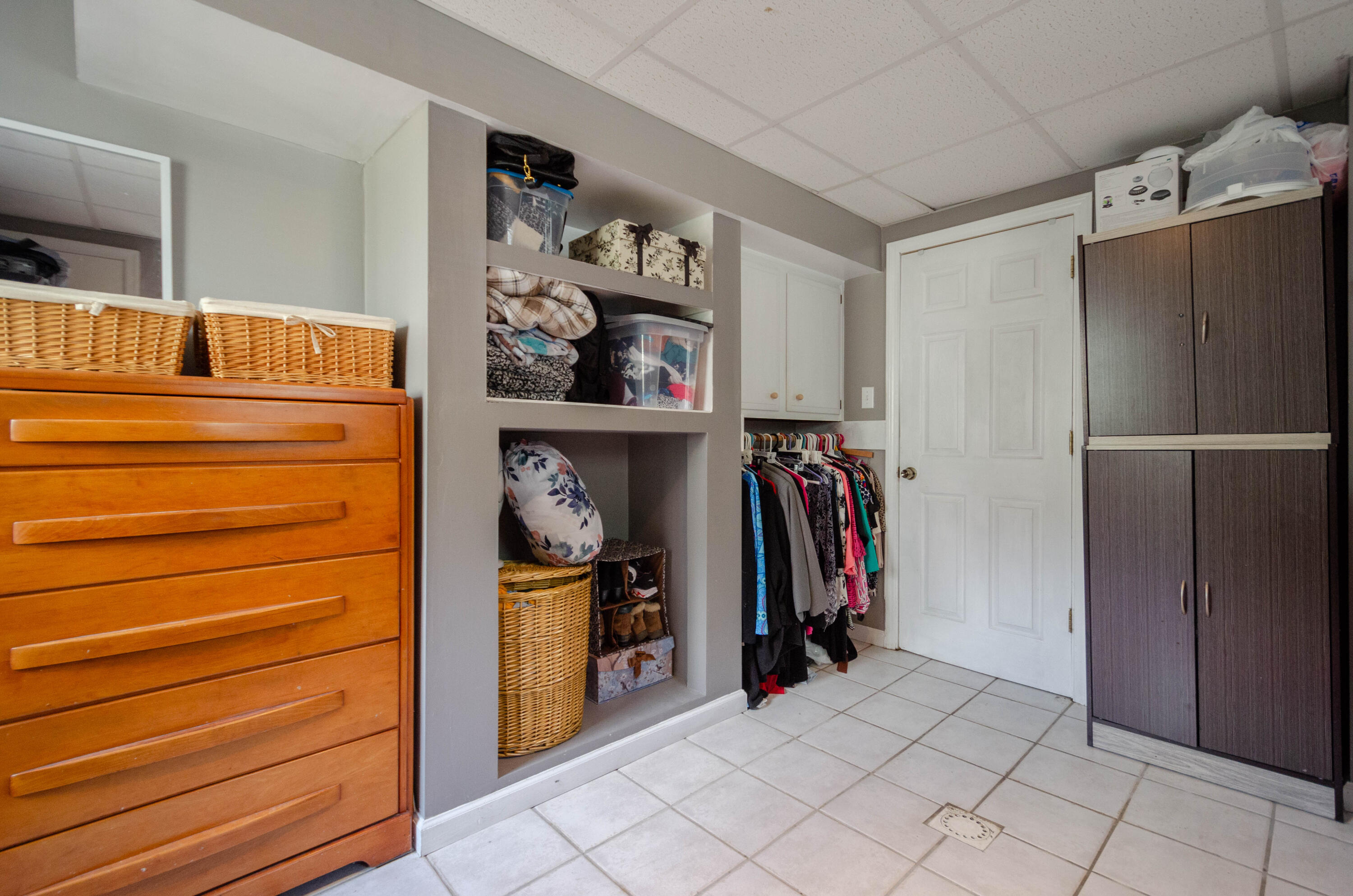 946 Estates RD SE