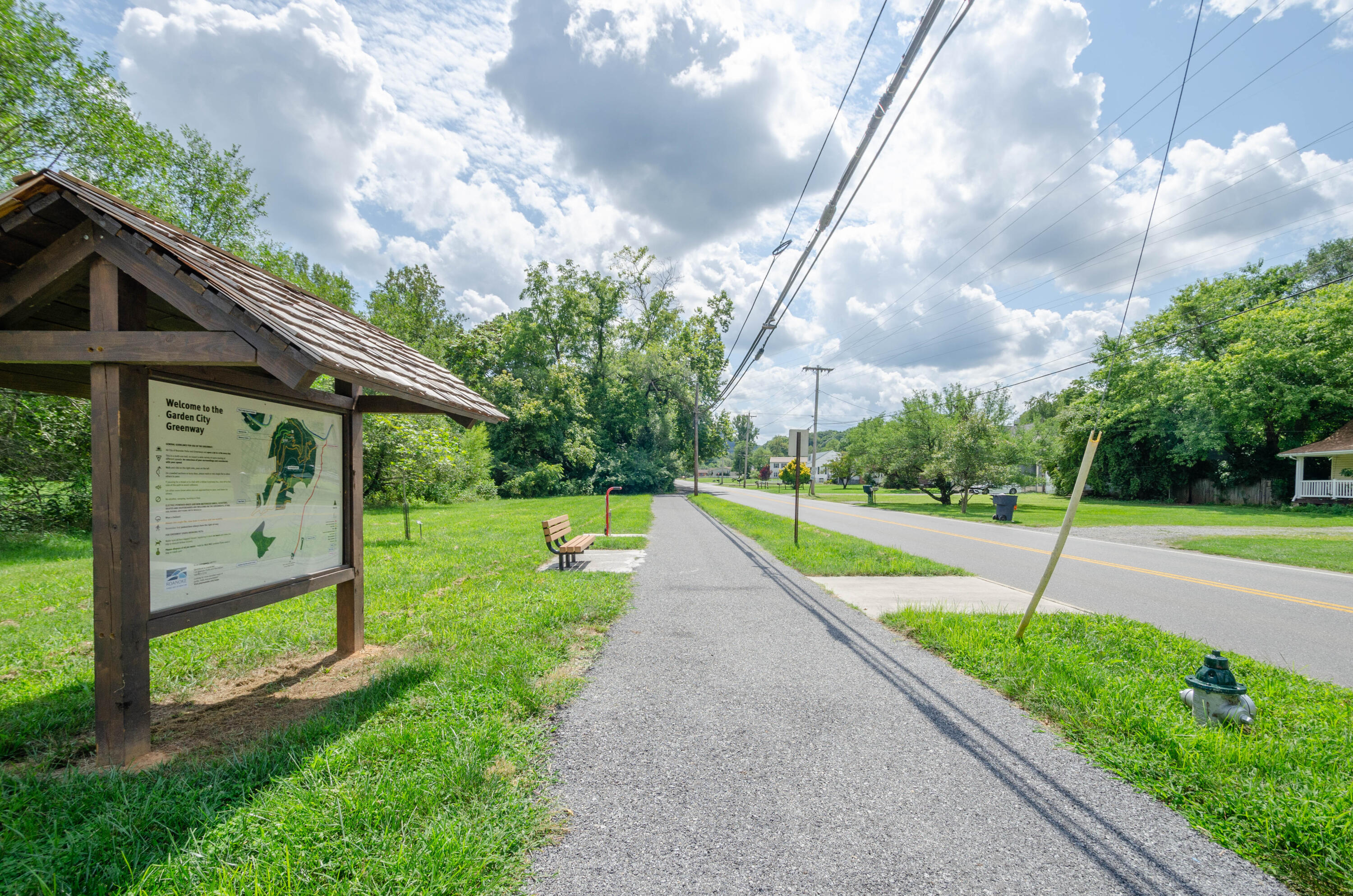 946 Estates RD SE