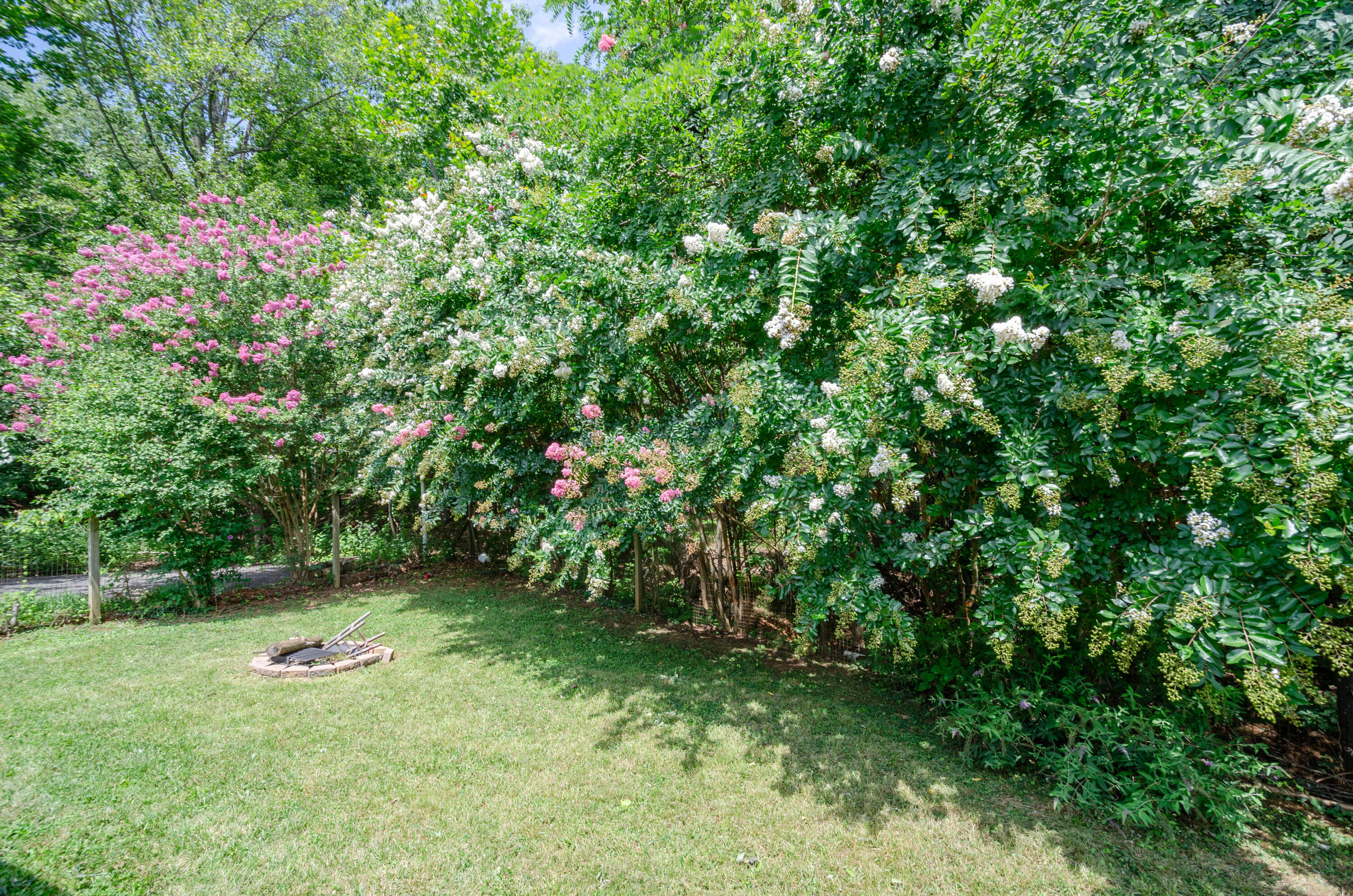 946 Estates RD SE