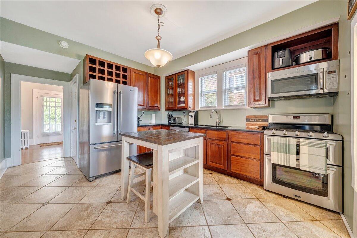 2708 Guilford AVE SW