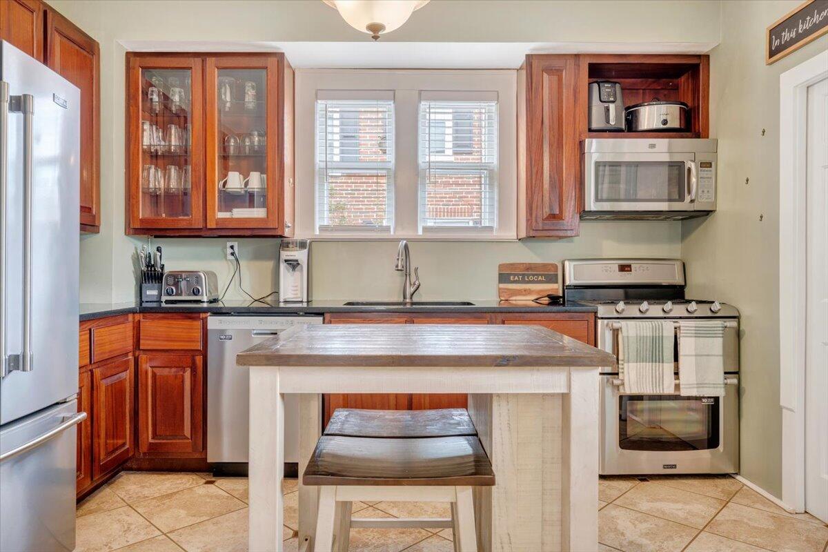 2708 Guilford AVE SW