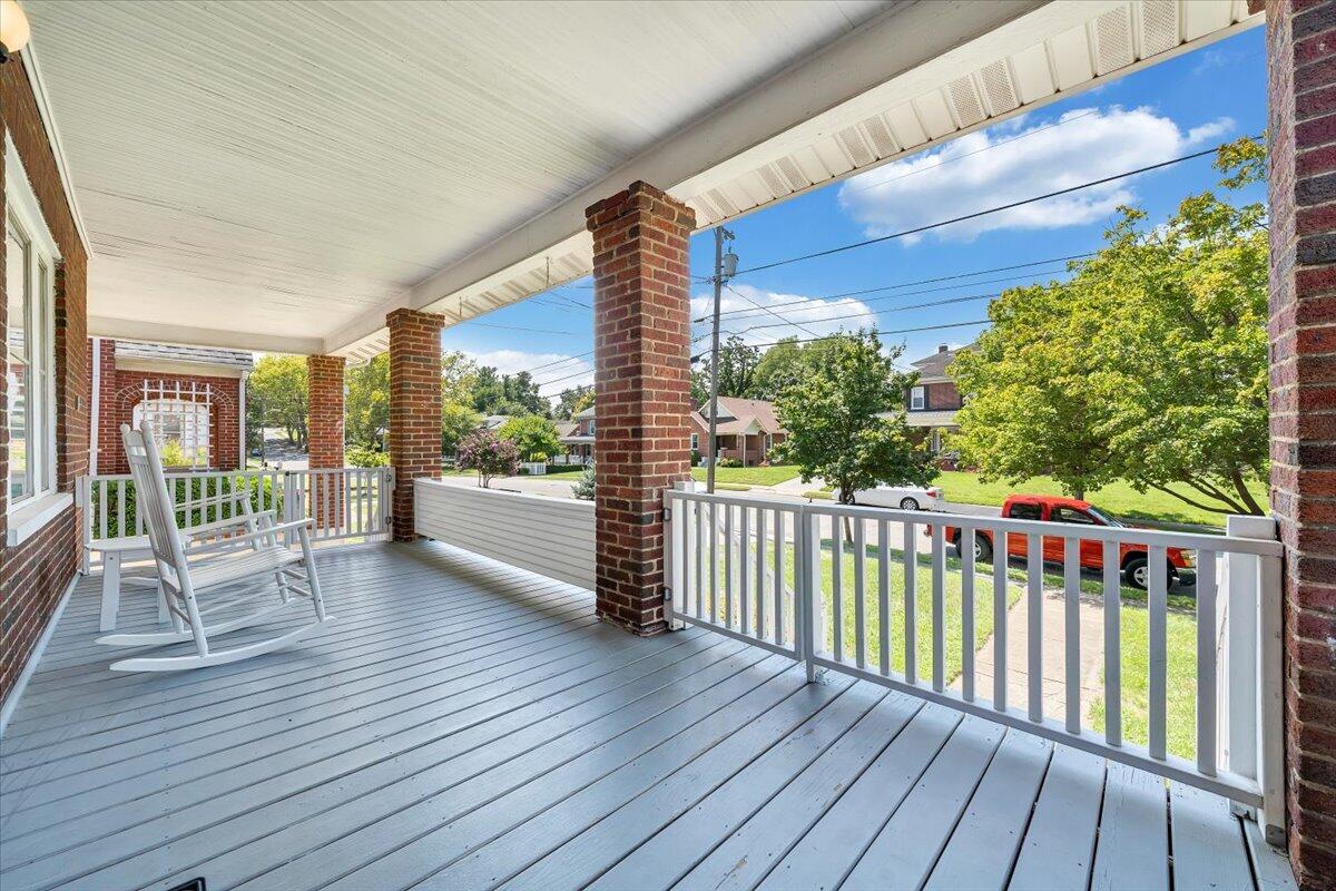 2708 Guilford AVE SW