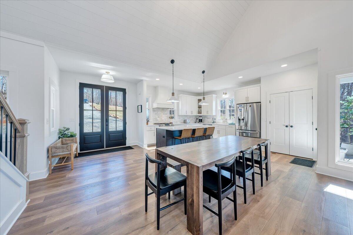 173 Compass Cove CIR