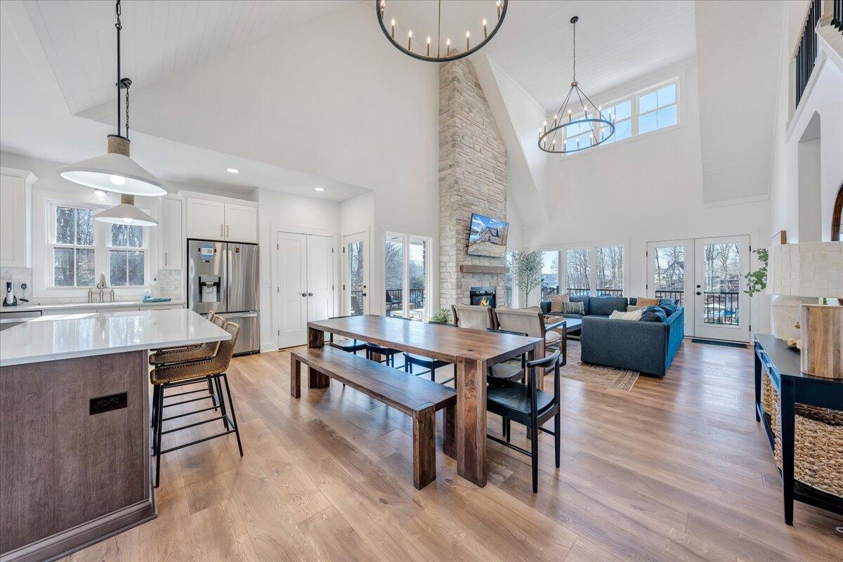 173 Compass Cove CIR