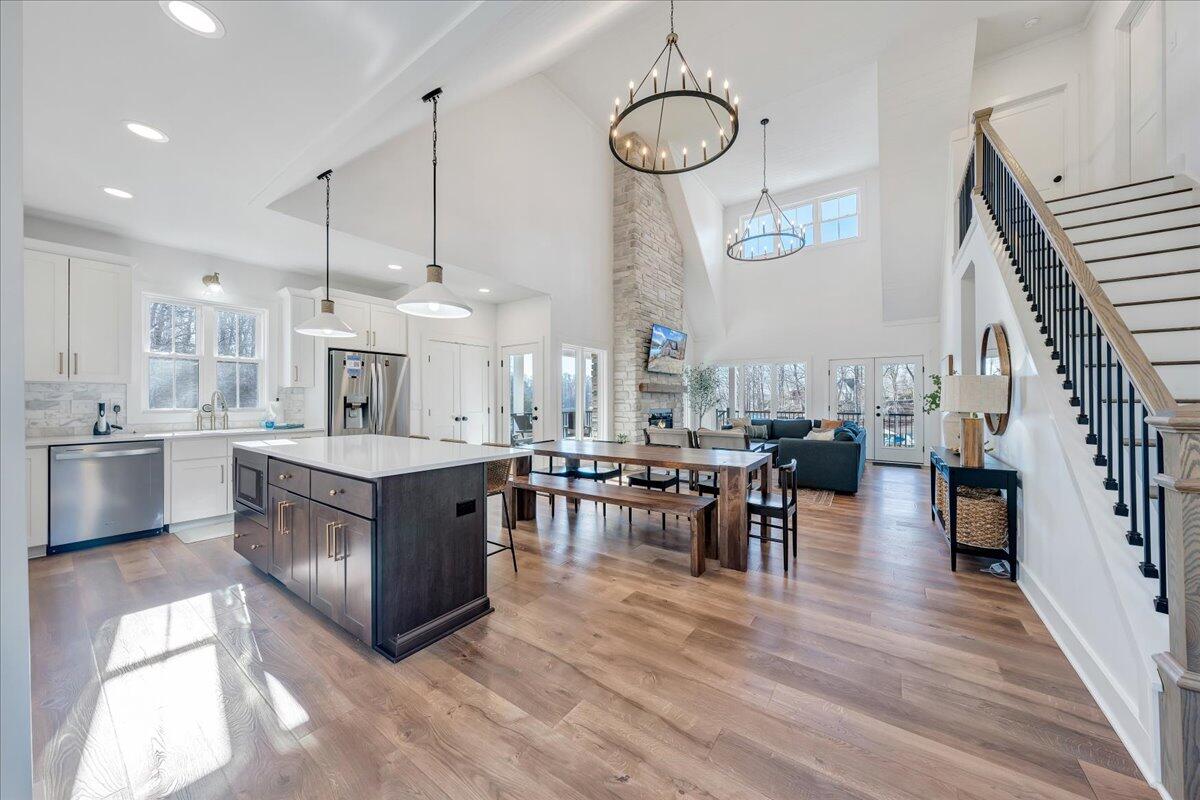 173 Compass Cove CIR