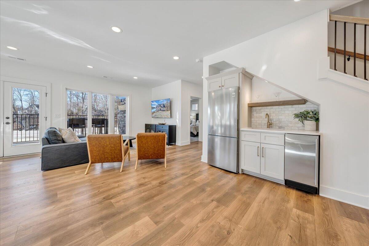 173 Compass Cove CIR