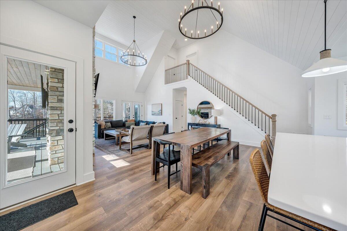 173 Compass Cove CIR