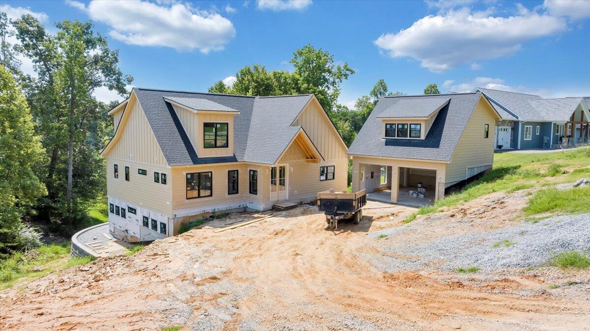 173 Compass Cove CIR