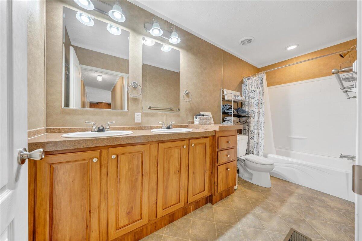 1492 Kaseys Lakeview DR