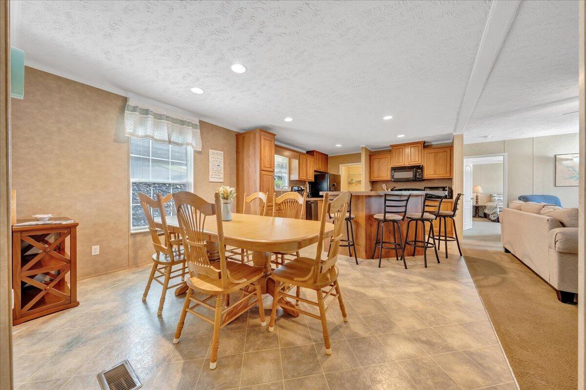 1492 Kaseys Lakeview DR