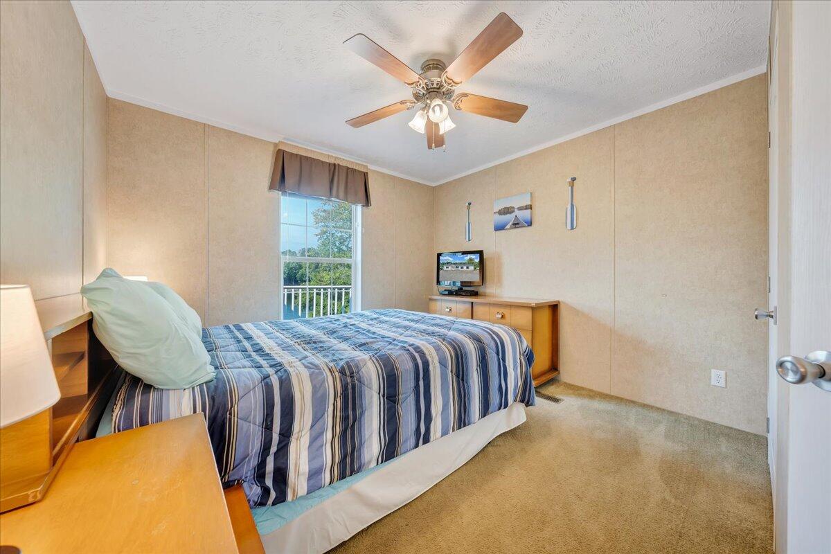 1492 Kaseys Lakeview DR