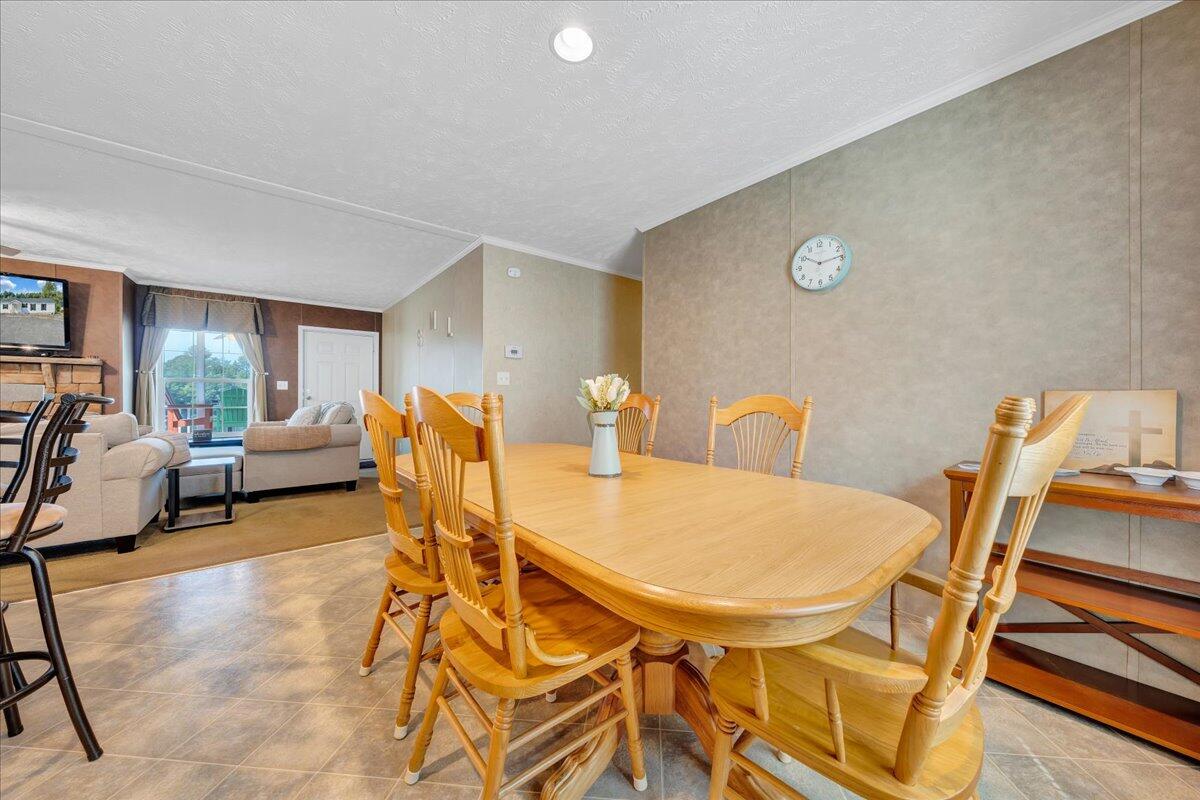 1492 Kaseys Lakeview DR