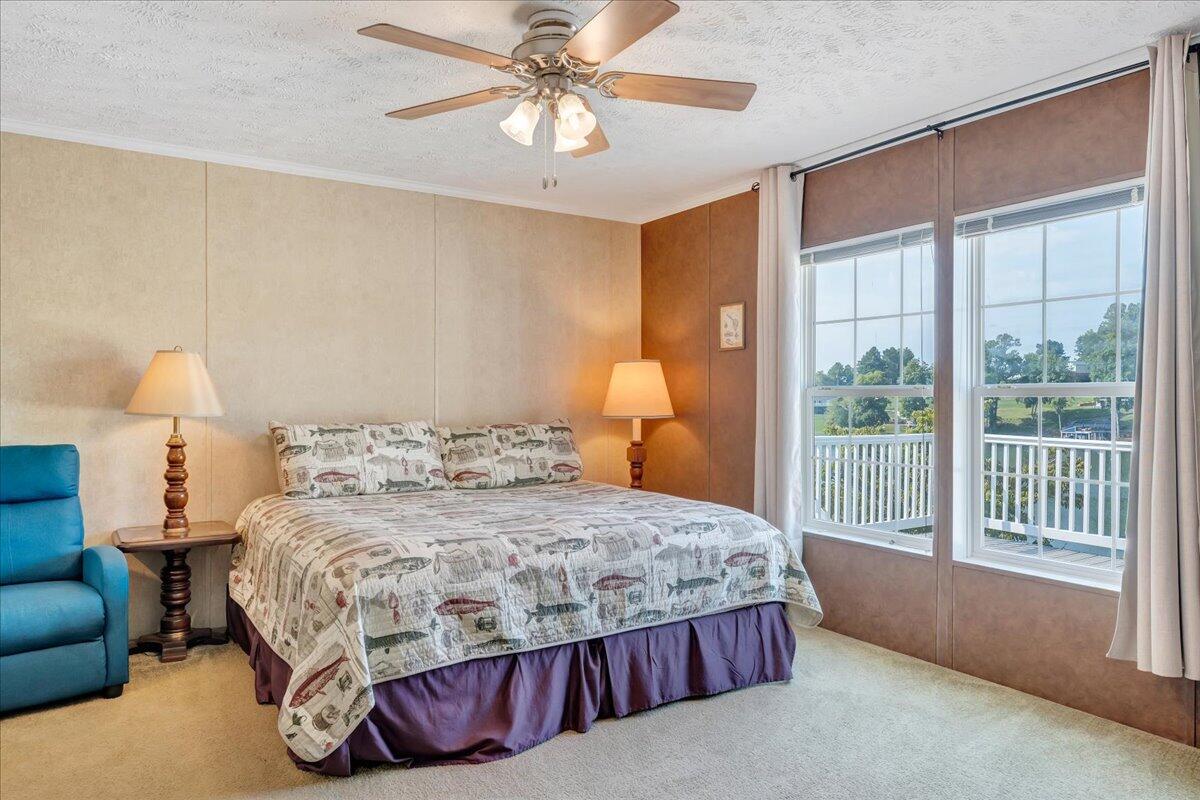 1492 Kaseys Lakeview DR