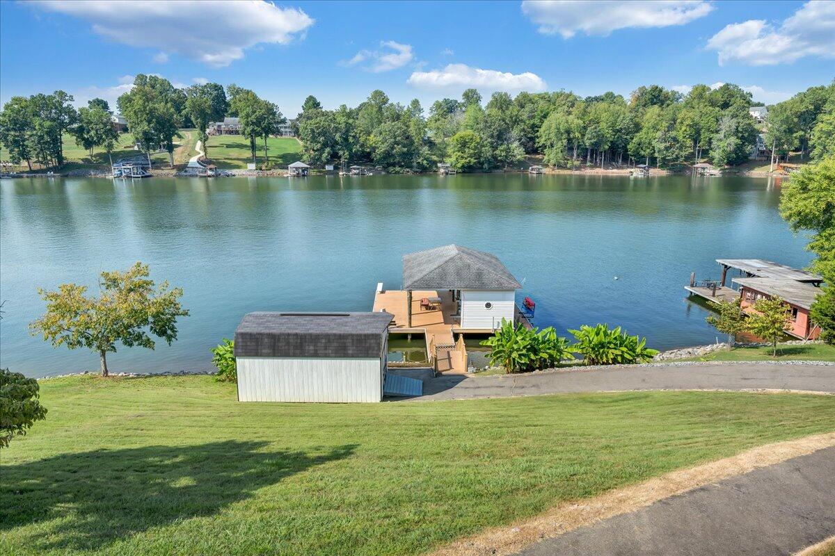 1492 Kaseys Lakeview DR