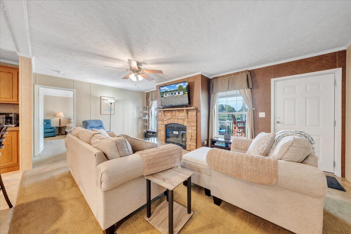1492 Kaseys Lakeview DR