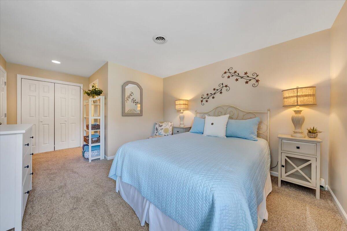 109 Hillview DR