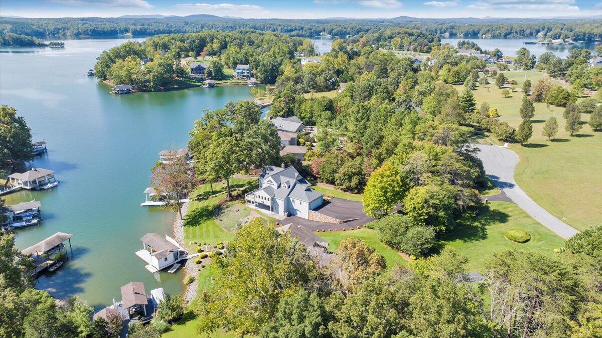 109 Hillview DR