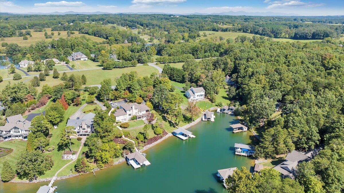109 Hillview DR