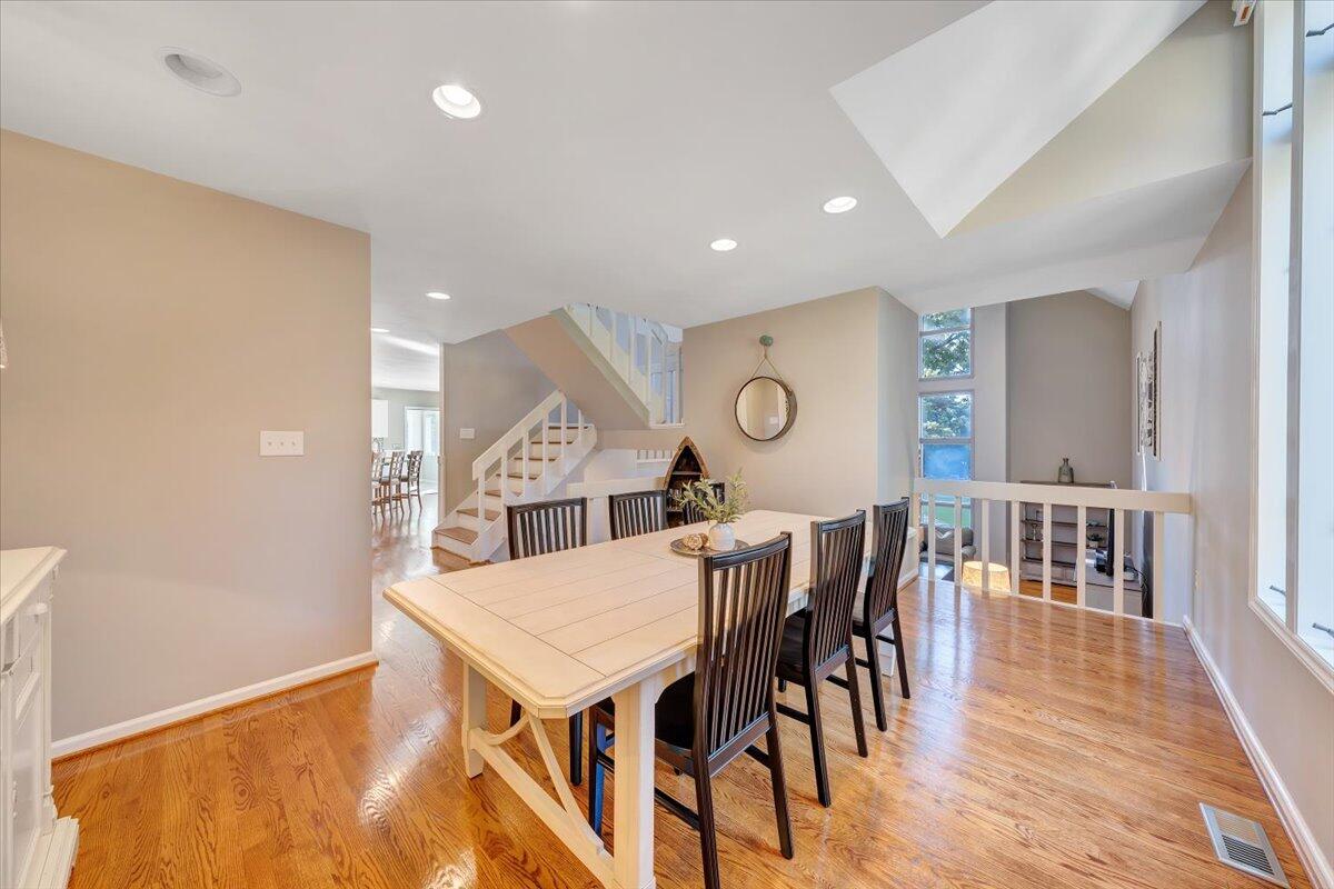 109 Hillview DR