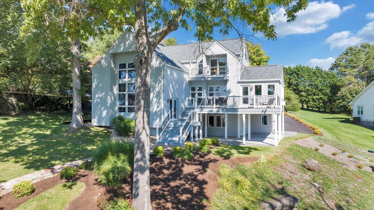 109 Hillview DR