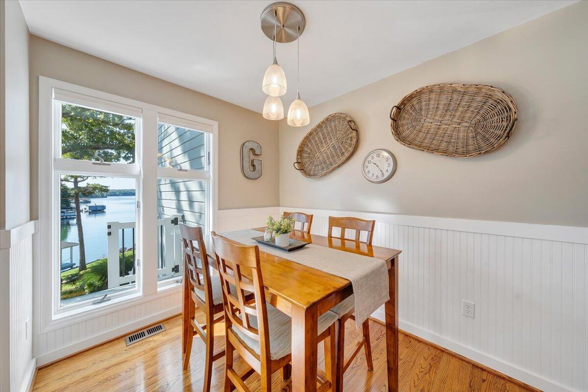 109 Hillview DR