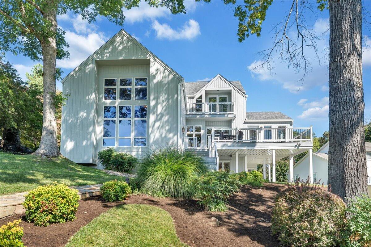 109 Hillview DR