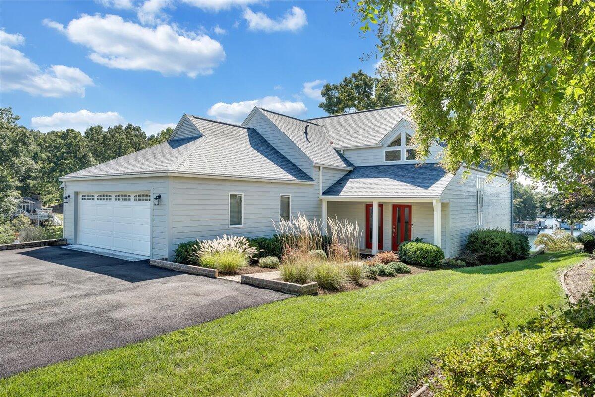 109 Hillview DR
