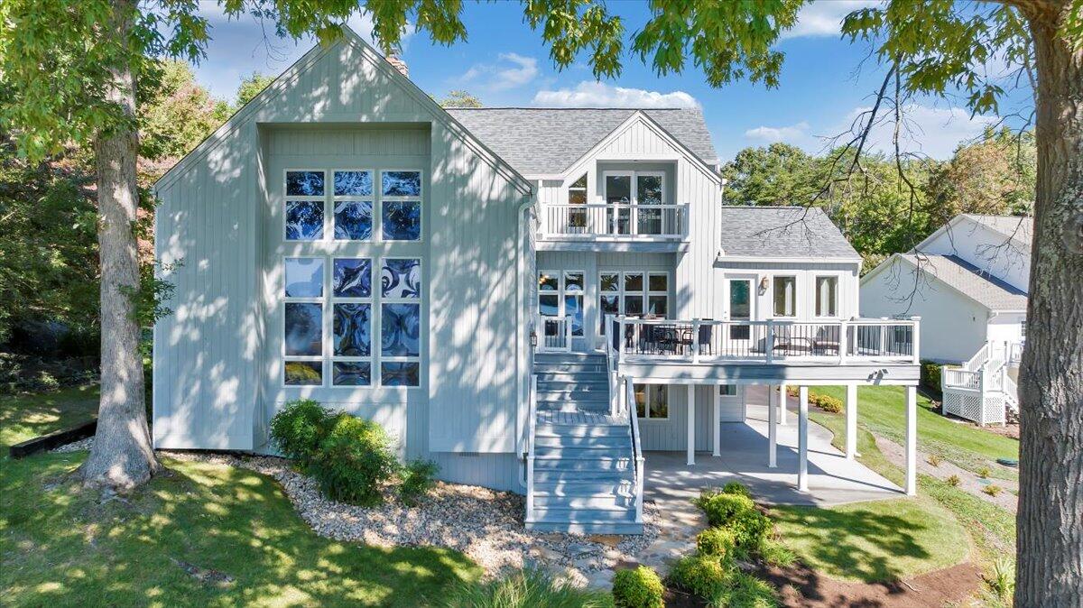 109 Hillview DR
