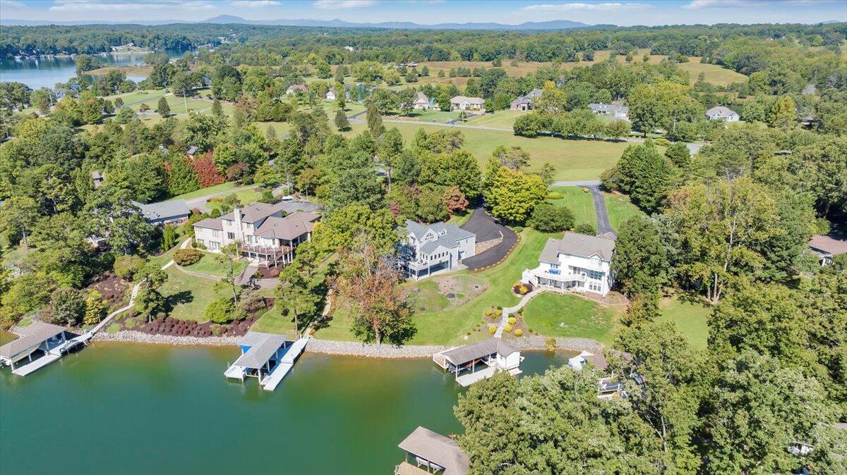 109 Hillview DR