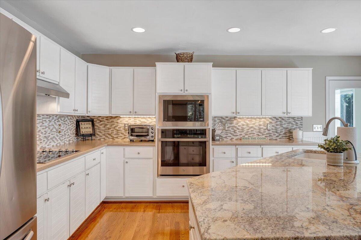 109 Hillview DR