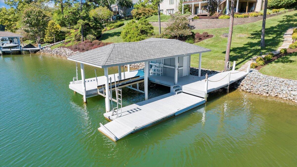 109 Hillview DR
