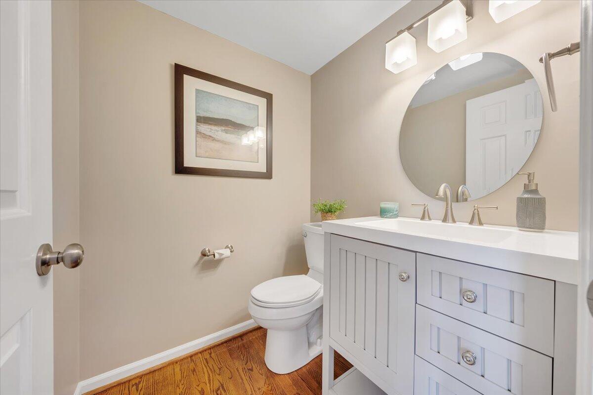 109 Hillview DR