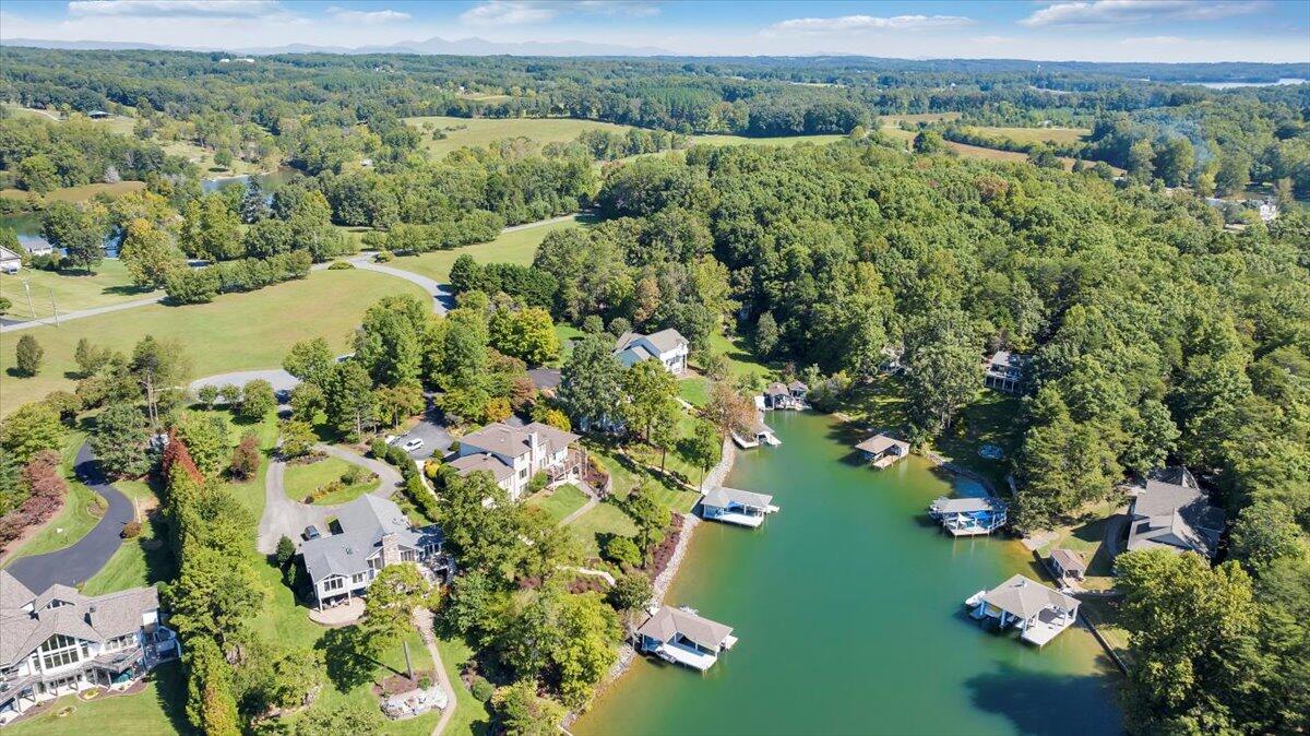 109 Hillview DR