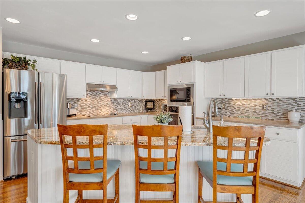 109 Hillview DR