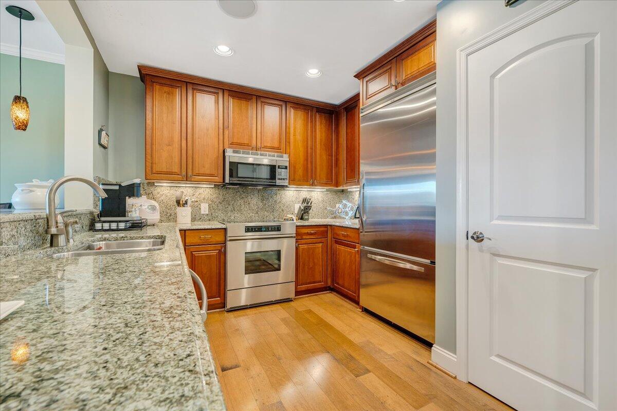 100 Bridgewater Pointe PL Unit: 602