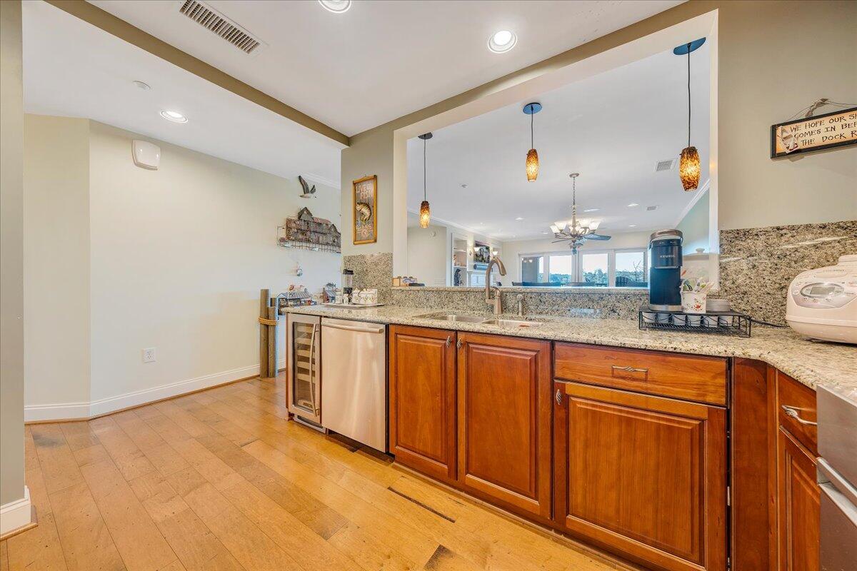 100 Bridgewater Pointe PL Unit: 602