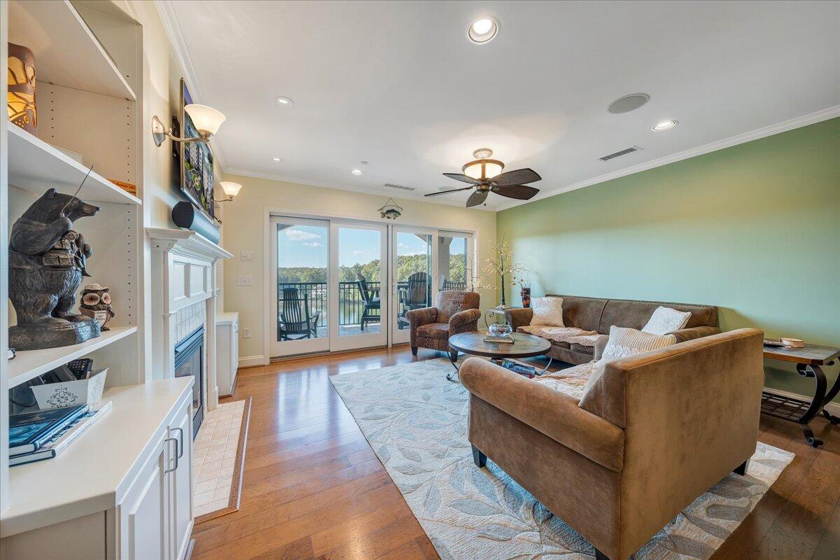 100 Bridgewater Pointe PL Unit: 602