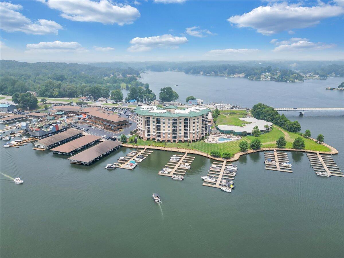 100 Bridgewater Pointe PL Unit: 602