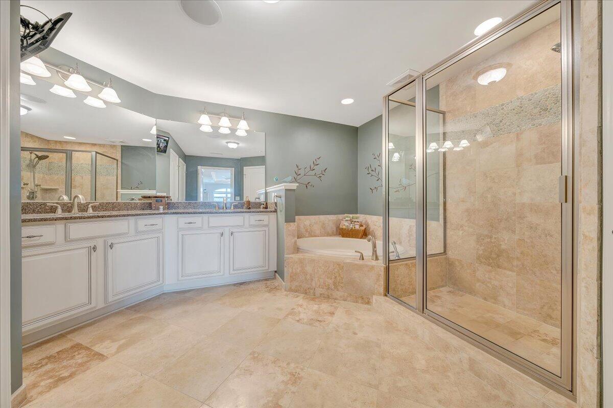 100 Bridgewater Pointe PL Unit: 602
