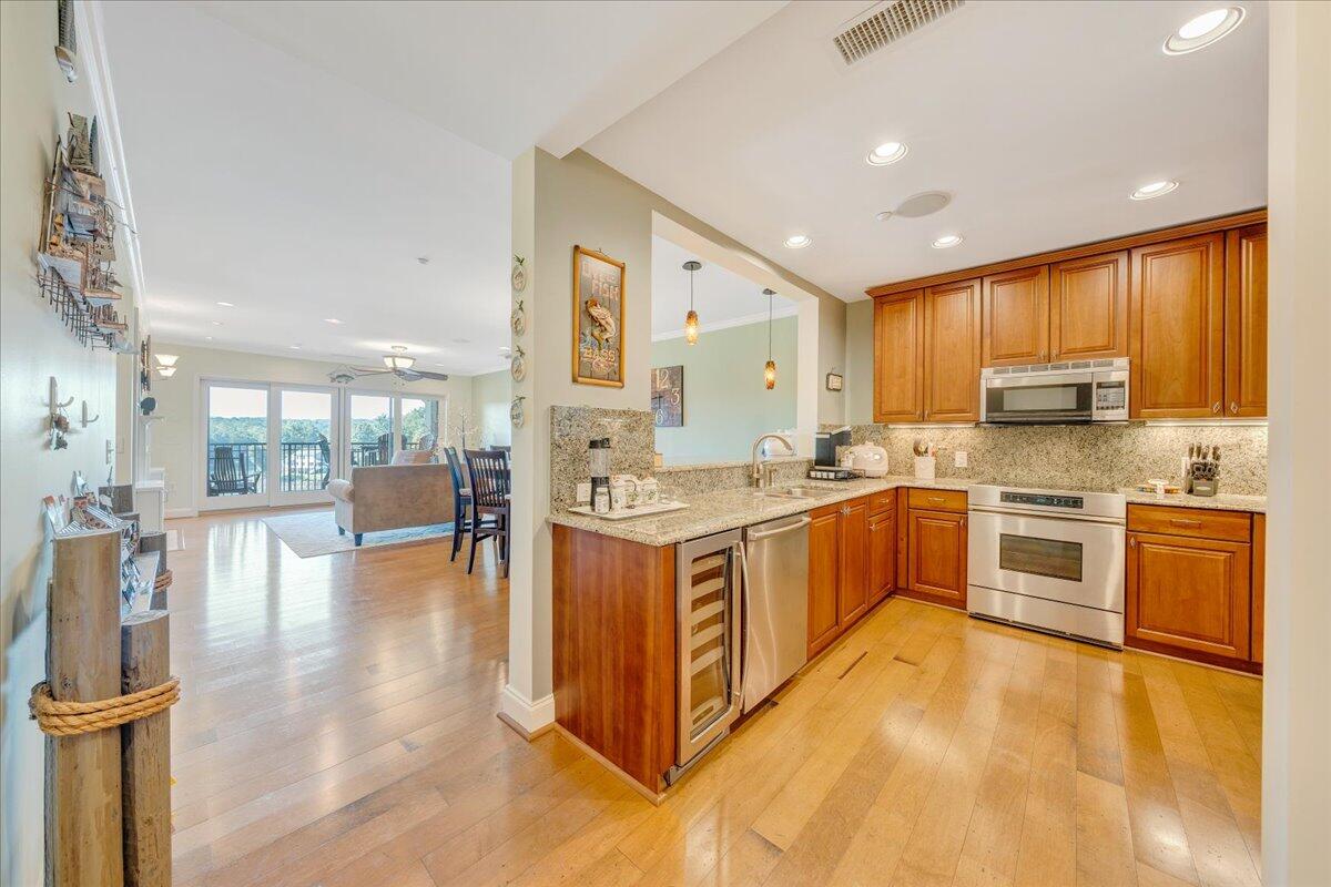 100 Bridgewater Pointe PL Unit: 602