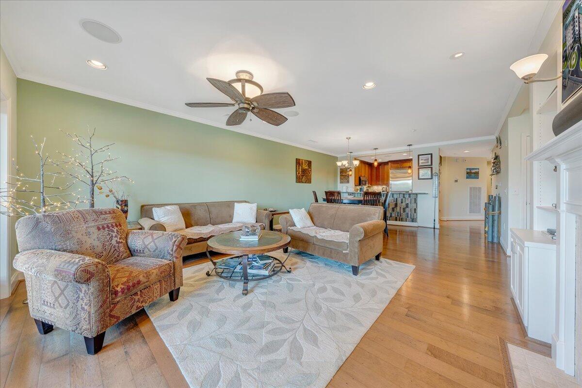 100 Bridgewater Pointe PL Unit: 602