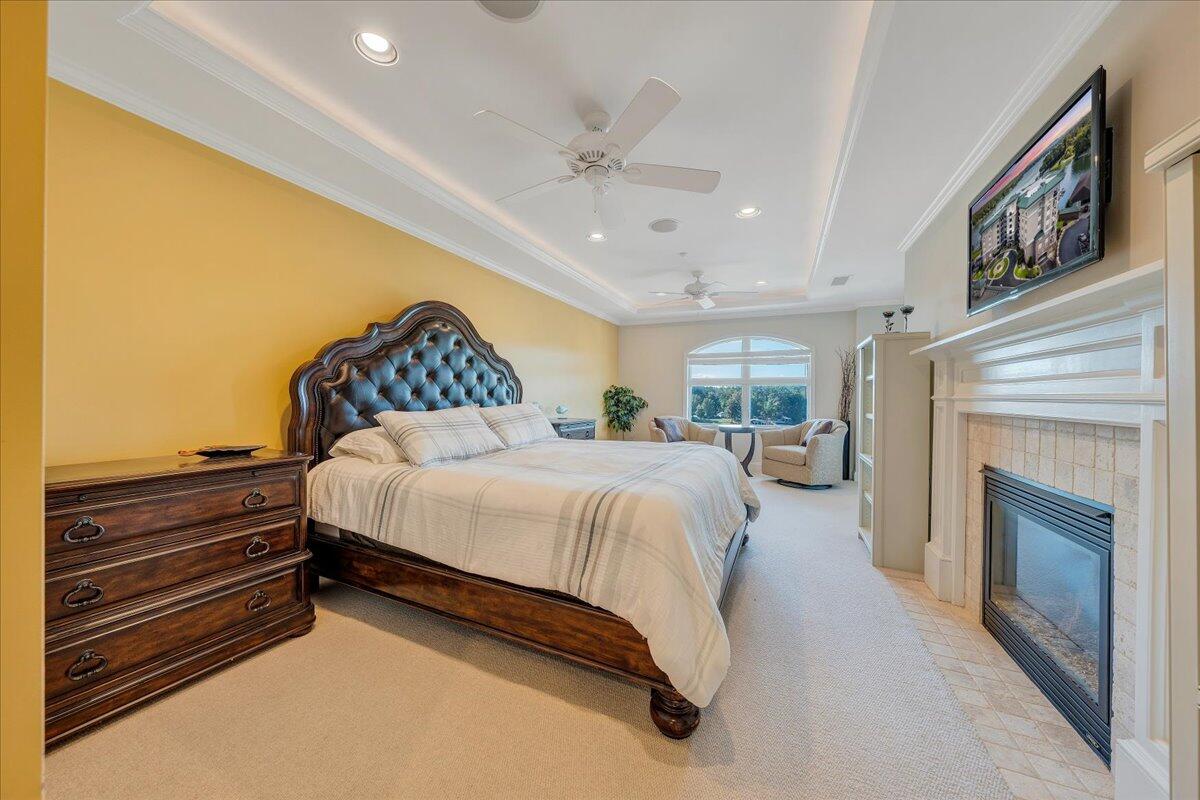 100 Bridgewater Pointe PL Unit: 602