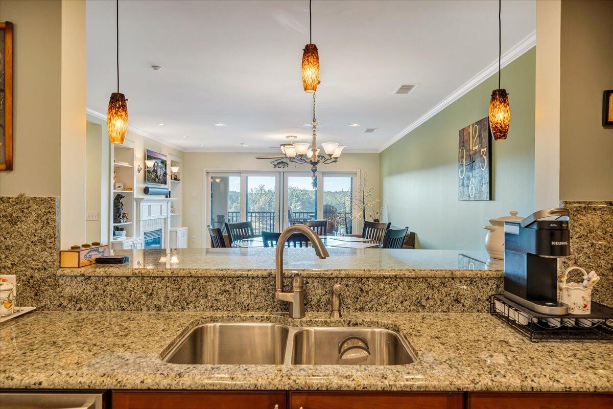 100 Bridgewater Pointe PL Unit: 602
