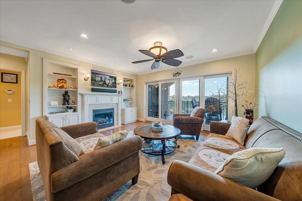 100 Bridgewater Pointe PL Unit: 602