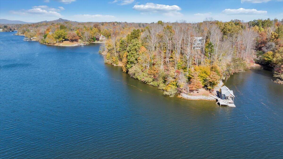 Lot 25 Water Edge PT