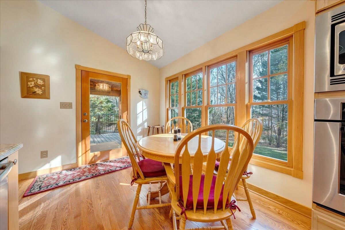 30 Rhonda DR
